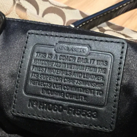 Coach Penelope Brown Black and Tan Signature Shoulder Magnetic Snap Shoulder Bag - Picture 5 of 11